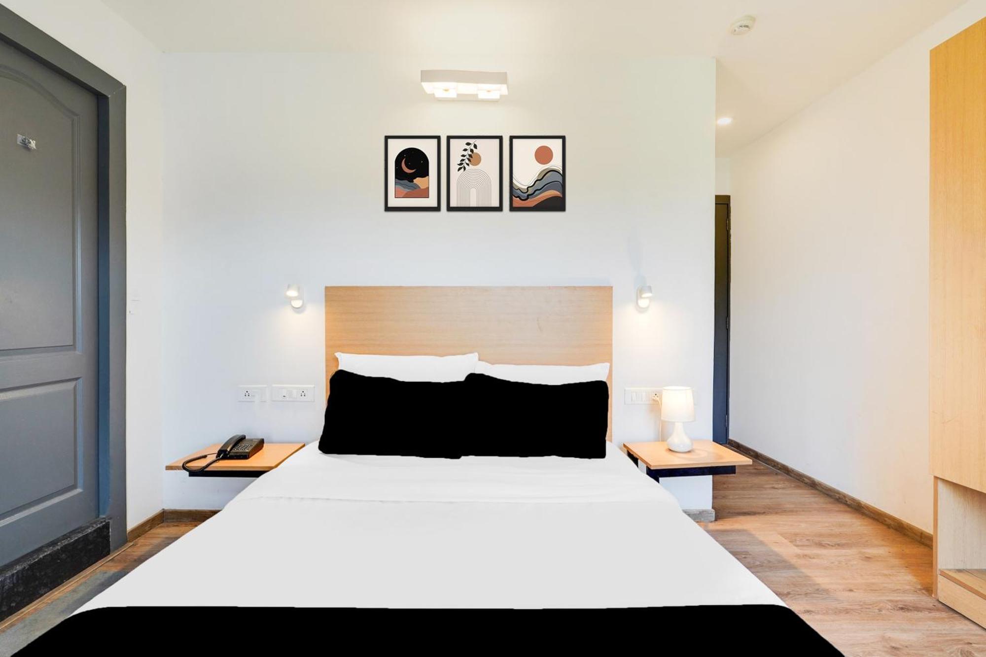 Super Townhouse Btm Layout Near Madiwala Lake Formerly Q Rooms Bangalore Exterior photo
