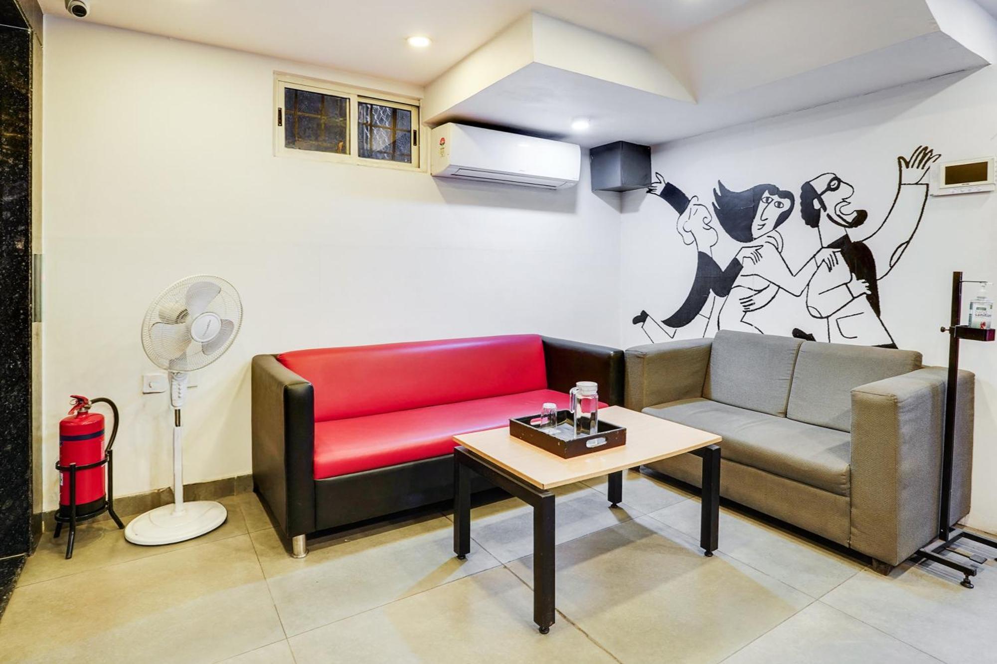 Super Townhouse Btm Layout Near Madiwala Lake Formerly Q Rooms Bangalore Exterior photo