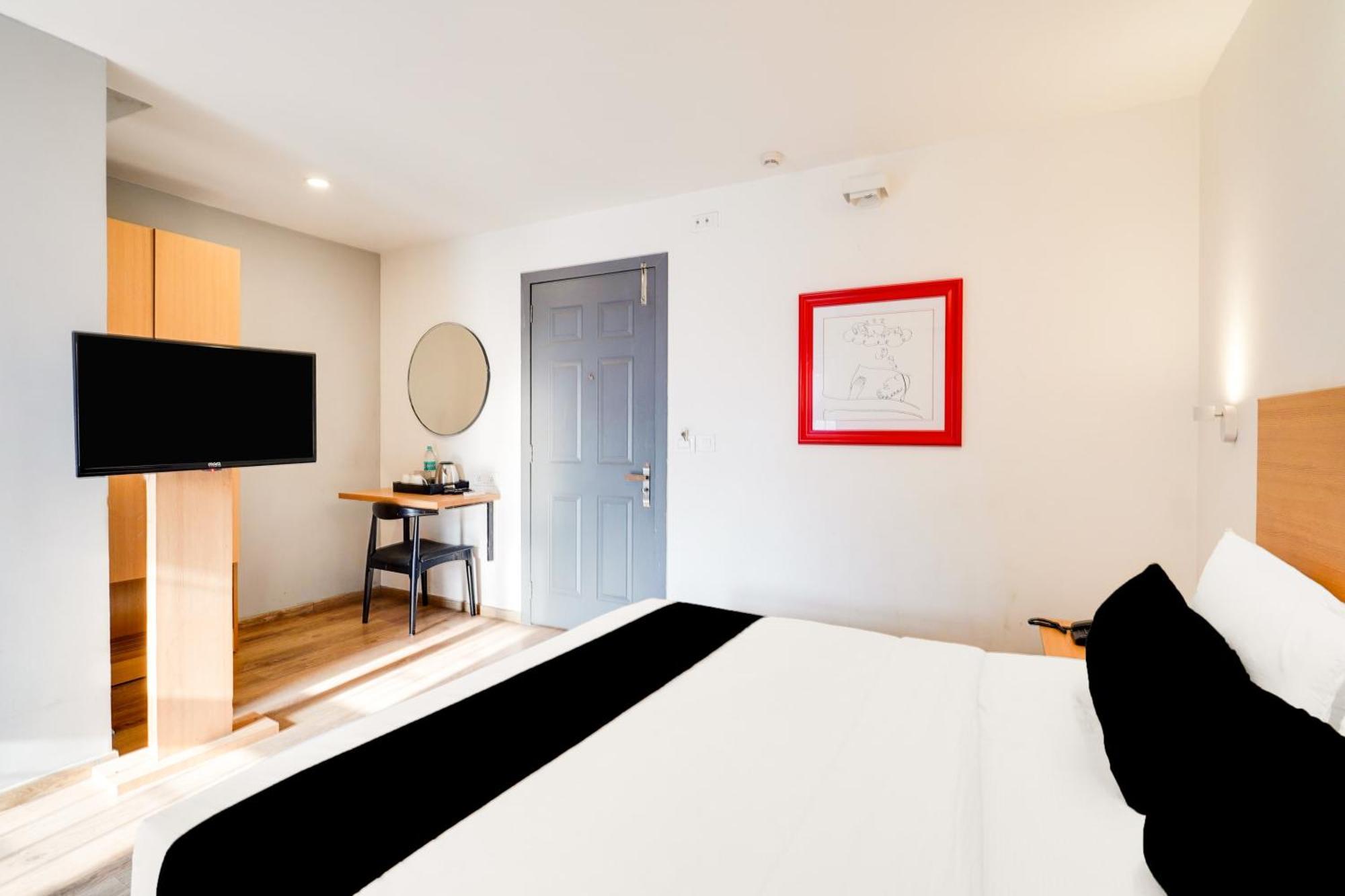 Super Townhouse Btm Layout Near Madiwala Lake Formerly Q Rooms Bangalore Exterior photo